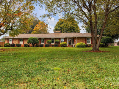 3486 E Main St Claremont, NC 28610