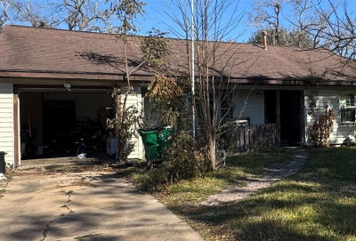 913 Southampton St Angleton, TX 77515