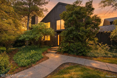 32 Haverhill Ct Ann Arbor, MI 48105
