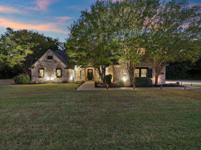 5022 Old Railroad Trl Kaufman, TX 75142