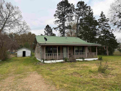 206 E 1st St Emmet, AR 71835