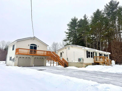 8 Edgewood Rd Springfield, VT 05156