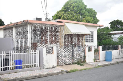 19 Five De Octubre Santa Isabel, PR 00757