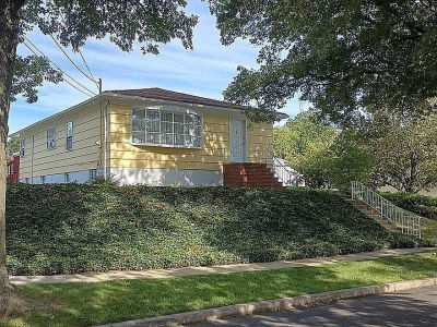 55 Kingdom Ave Staten Island, NY 10312