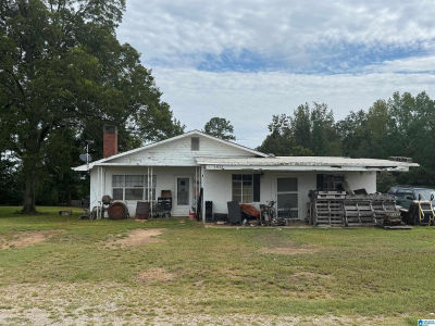 1833 County Road 42 Roanoke, AL 36274