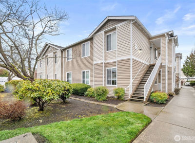 10015 186th Pl E Unit 111 Puyallup, WA 98375