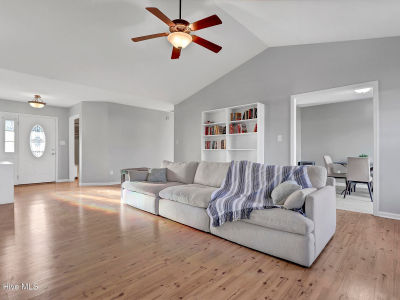 445 Spring Dr Jacksonville, NC 28540