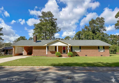 114 W Murphy St Wallace, NC 28466