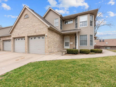 163 McLaren Dr N #163 Sycamore, IL 60178