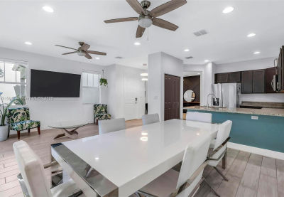 4923 NW 48th Ter Tamarac, FL 33319