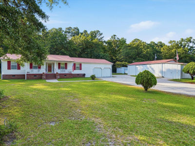 690 Lannie Ln Moncks Corner, SC 29461