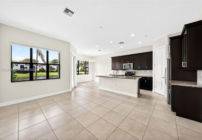 11616 SW 13th Ln Pembroke Pines, FL 33025