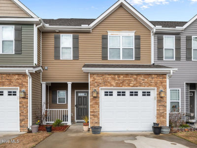 1808 Fox Den Way Greenville, NC 27858