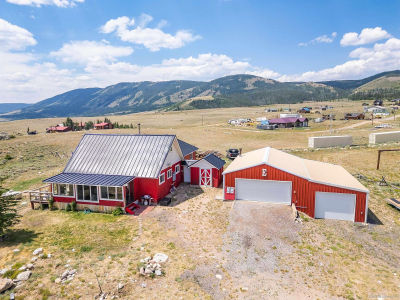 42 Ridge Rd Centennial, WY 82055