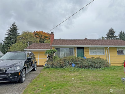 13053 Roosevelt Way NE Seattle, WA 98125