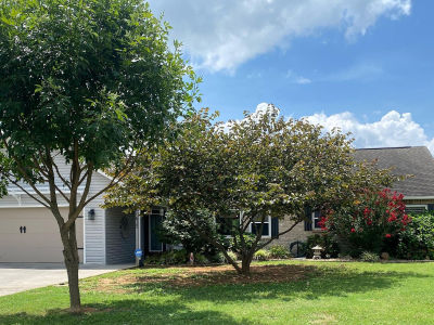 1635 Sams Dr Dandridge, TN 37725