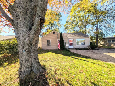 582 Riverside Dr Battle Creek, MI 49015