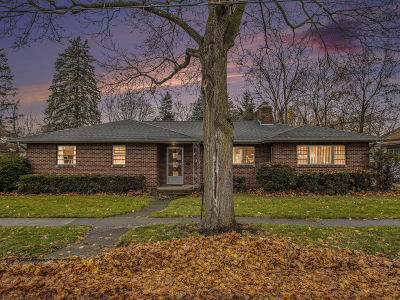 104 Mechanic St Sturgis, MI 49091