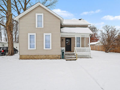 212 N 4th St Sturgis, MI 49091