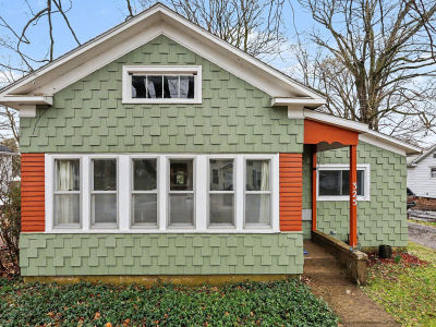 325 W Burr Oak St Centreville, MI 49032