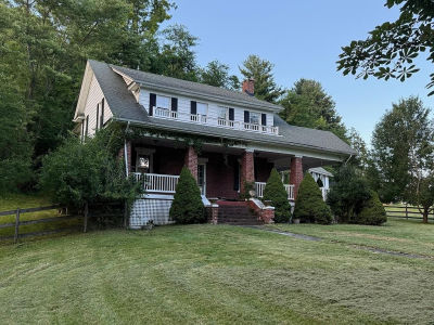 131 Jeffersonville St Tazewell, VA 24651