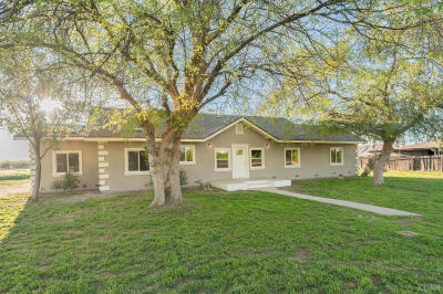 7380 14th Ave Hanford, CA 93230