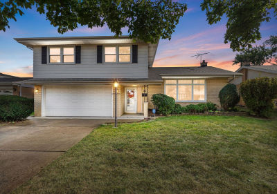 147 Lance Dr Des Plaines, IL 60016