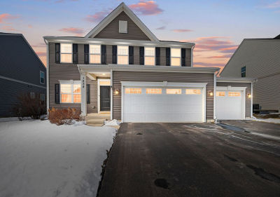 1834 Tall Oaks Dr Antioch, IL 60002