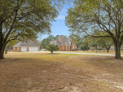 217 T Smith Rd Hattiesburg, MS 39401