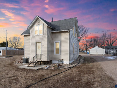 305 S Louise Ave Worthing, SD 57077