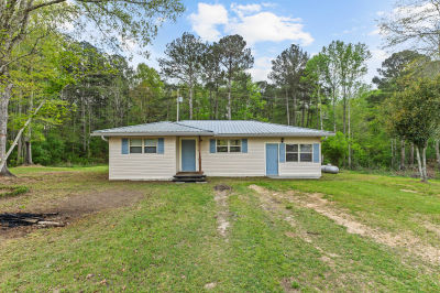 1583 Dry Creek Road, Magee, MS, USA