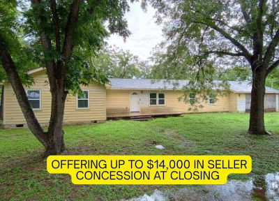 112 W Ila St Elgin, TX 78621