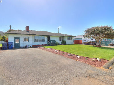 94178 9th St Gold Beach, OR 97444