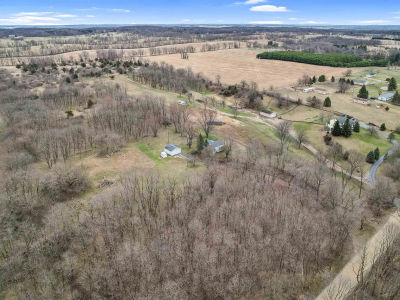 2601 Sharon Hollow Rd #A & B Grass Lake, MI 49240