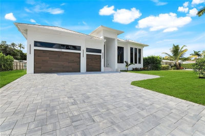 1248 13th Ave N Naples, FL 34102