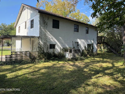 498 W Rhea Ave Spring City, TN 37381