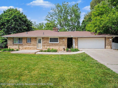 805 Dryer Farm Rd Lansing, MI 48917