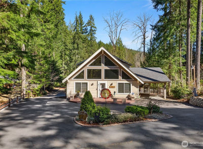 81 N Fawn Dr Hoodsport, WA 98548