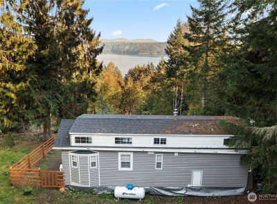 50 N Rustic Ridge Dr Lilliwaup, WA 98555