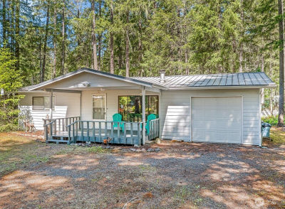 81 N Buckhorn Ct Hoodsport, WA 98548