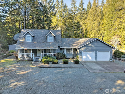 50 N Standstill Dr S Hoodsport, WA 98548