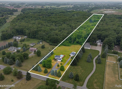 3123 140th Ave Dorr, MI 49323
