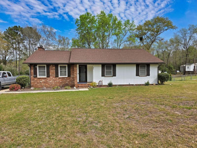 25 Hilltop Dr Warrenville, SC 29851