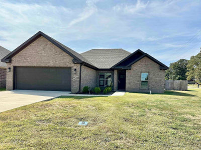 4701 Edgemont Dr Jonesboro, AR 72405