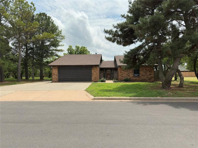 2308 Lynn Ln Weatherford, OK 73096