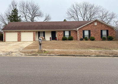 1904 Bob White Dr Tupelo, MS 38801