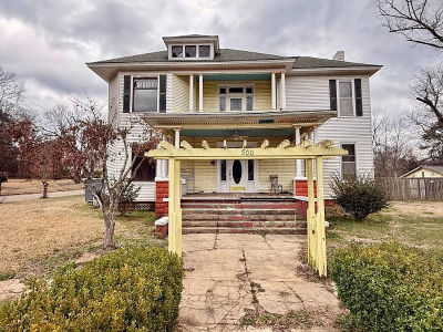 500 S Hickory St Aberdeen, MS 39730