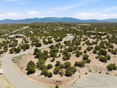 37 Sundance Ridge Cir Santa Fe, NM 87506