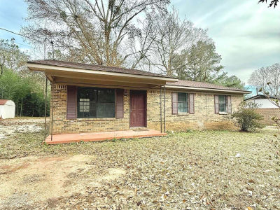 205 Knoxville Rd Evergreen, AL 36401