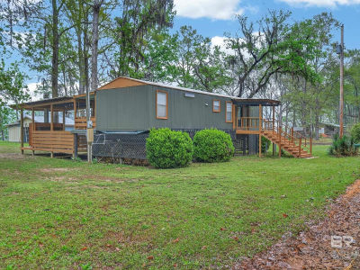 4038 Eureka Landing Rd Uriah, AL 36480